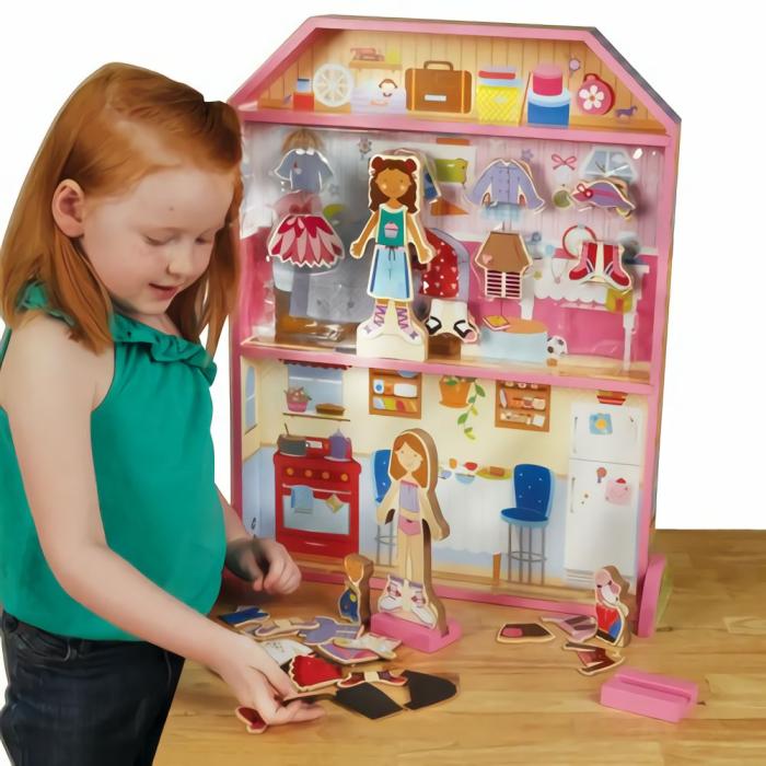 Dollhouses And Play Sets |   Magnetic Dress-Up House